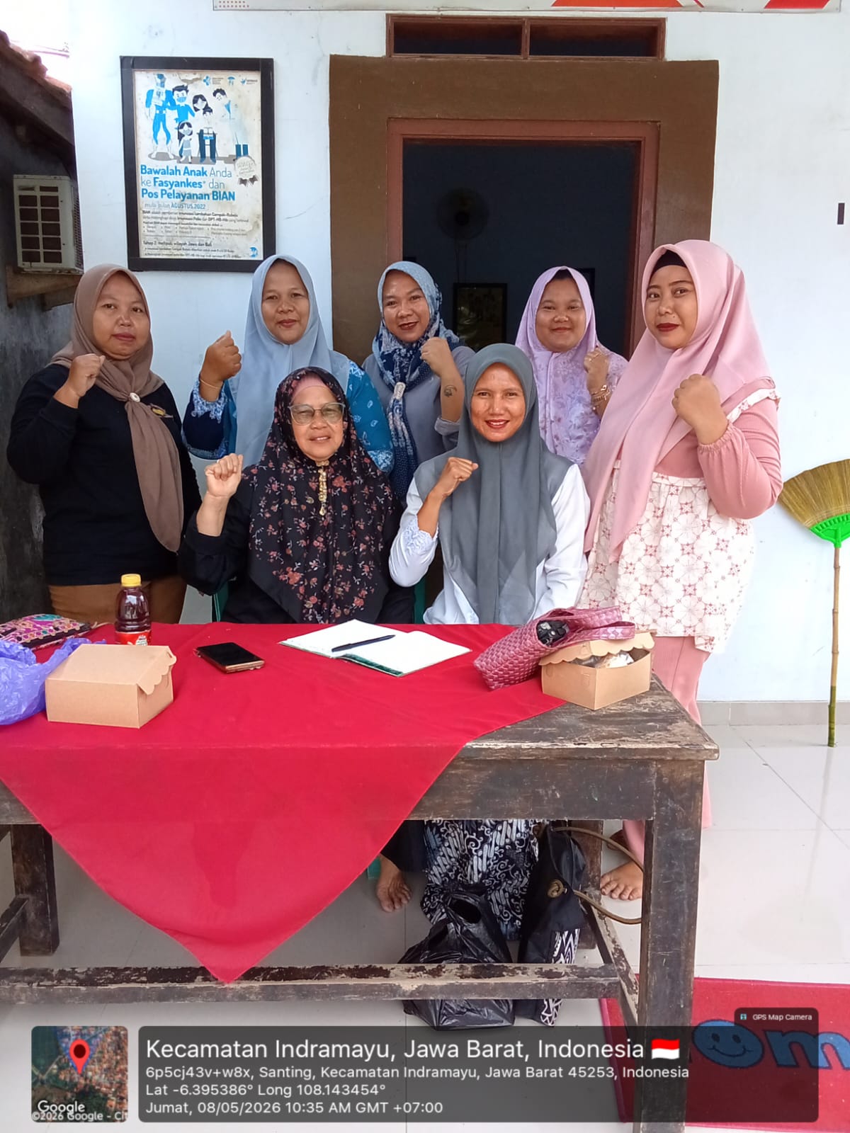 Foto bersama Ibu Kader Jeruk Keprok dan Bidan Desa Santing