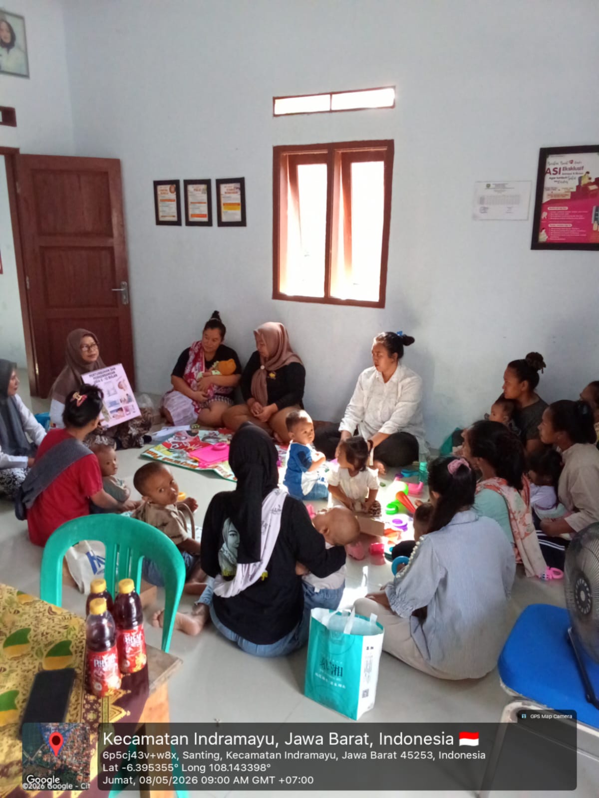 Kelas Balita Bulan Mei Tempat Gedung Posyandu Jeruk Keprok Blok Sinjam RT.06,07 dan 08, kegiatan dihadiri oleh Petugas Kesehatan dari Puskesmas Losarang