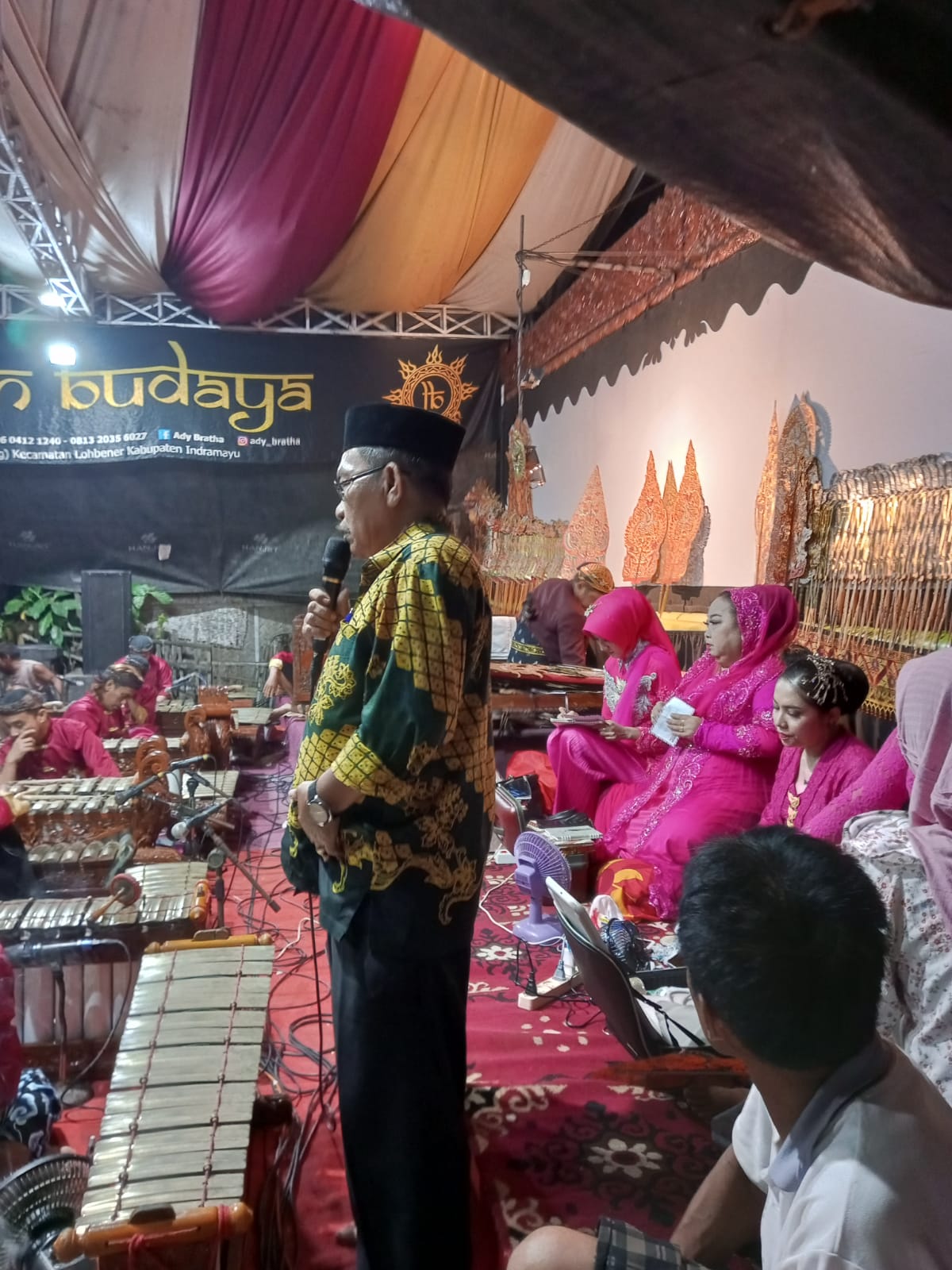 Sambutan Kepala Desa Santing dalam Acara Adat Desa Mapag Sri Tahun 2026