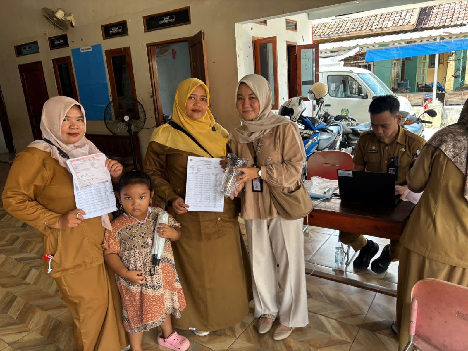 Antusias Warga Desa Santing pada program BAPENDA ON THE SPOT